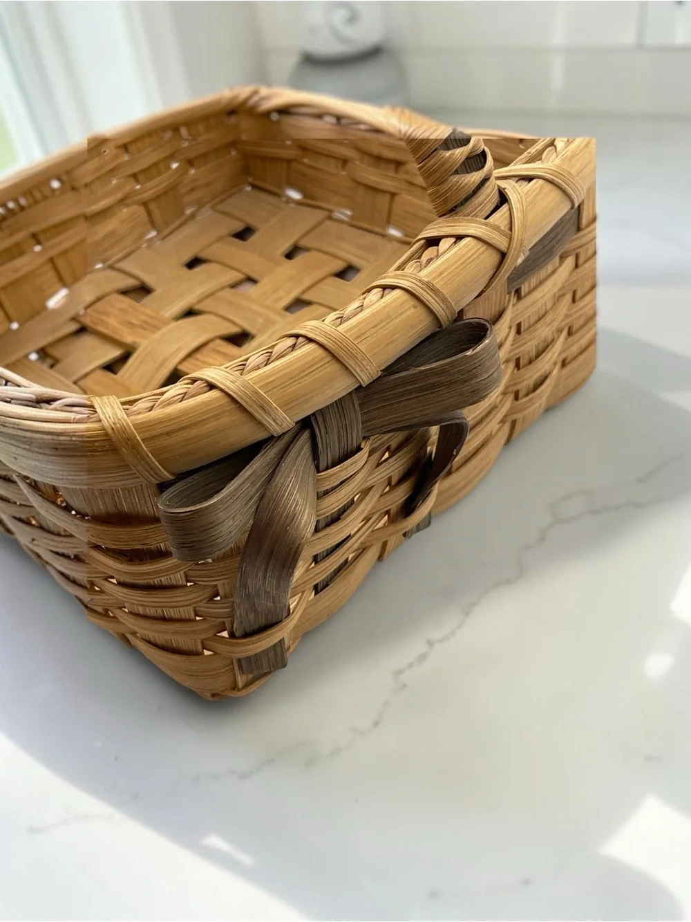 Vintage Handwoven Wood Splint Gathering Basket with Fixed Handle & Bow Accent Sm